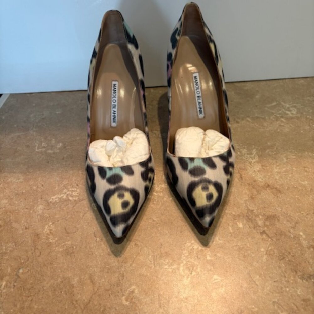 Manolo Blahnik Leopard floral pumps